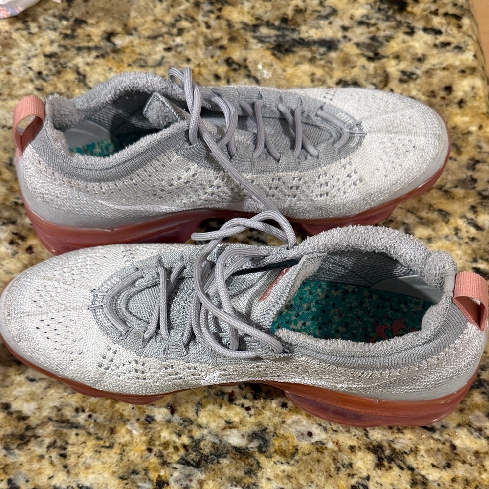 Nike VAPORMAX Gray Knit Sneakers with Pink Soles